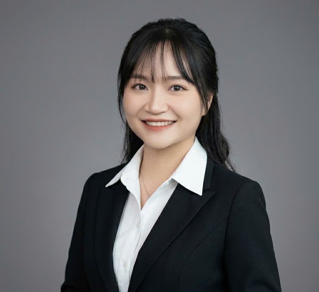Elly Dang (Ms)